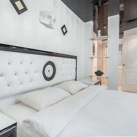 "Domino" 4 Apartments Charkov Buitenkant foto